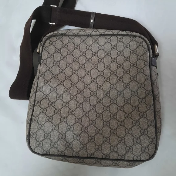 Authentic Gucci GG Supreme monogram canvas message Crossbody bag - Picture 4 of 16